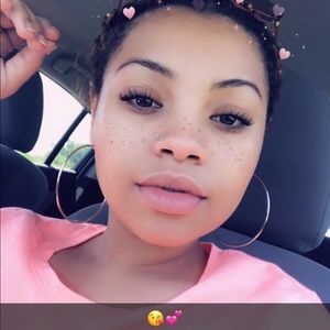 Meet your Posher, Alyssa